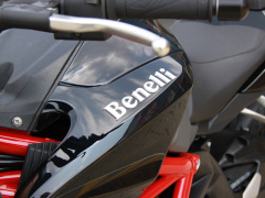 Benelli Café 600 - 11